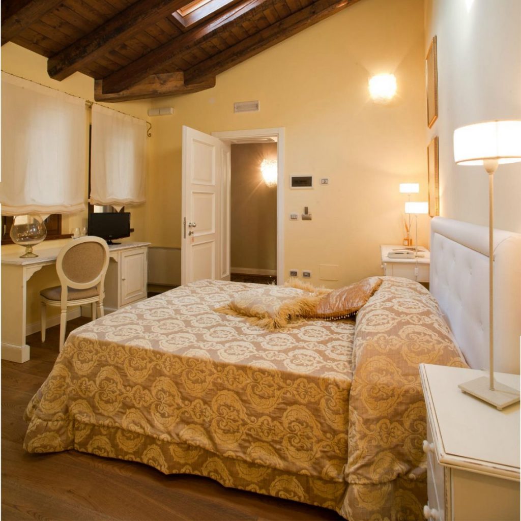 WhatsApp Image 2025-12-12 at 09.28.38 (1)